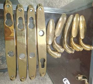 Zamak kapı kolu ve kilitleri PVD kaplama makinesi, pirinç musluklar ZrN altın kaplama